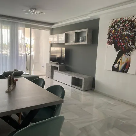Puerto Marina Playa Apartment *